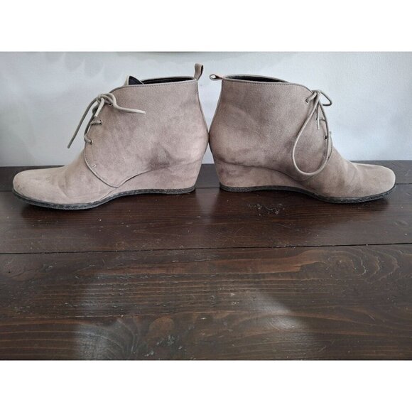 EUC Franco Sarto Annabelle Gray Wedge Bootie/Sz. 9M - Picture 2 of 9